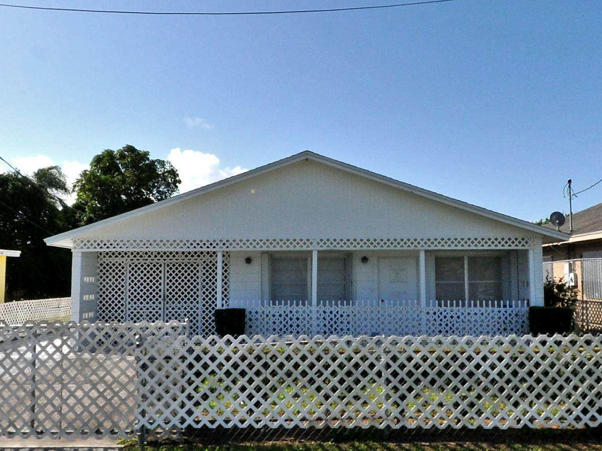 2507 Avenue K - Photo 1