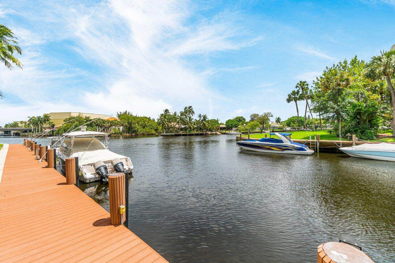 8 Royal Palm Way - Photo 1