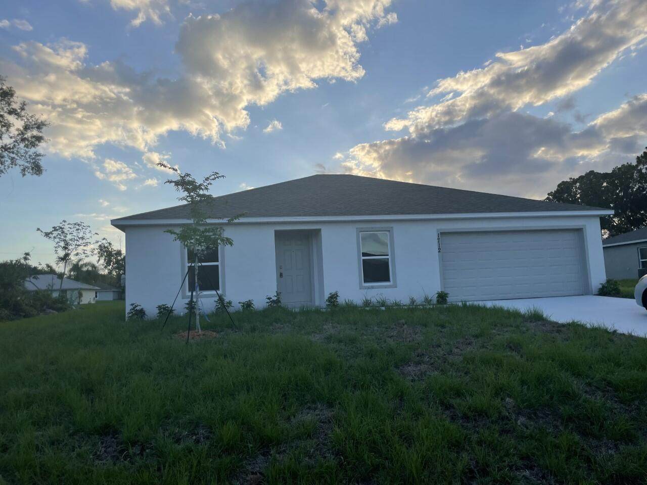 1712 Glade Street - Photo 1