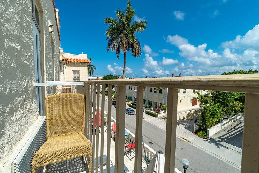 235 Sunrise Avenue - Photo 1