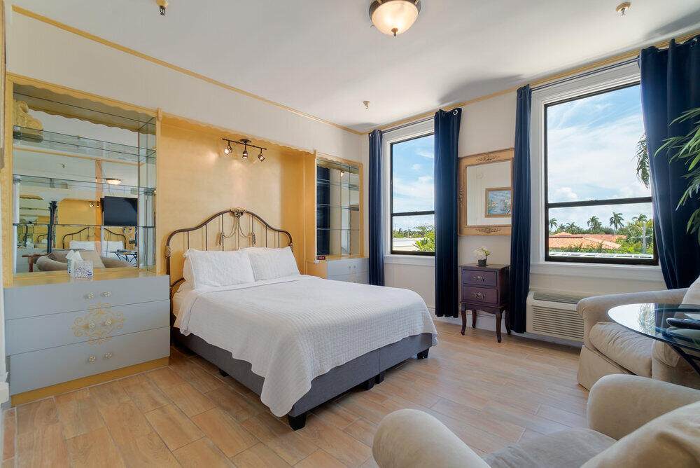 235 Sunrise Avenue - Photo 1