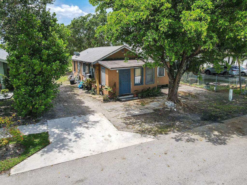 424 Southridge Road - Photo 1