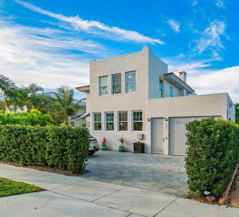 251 8th Street - Photo 1