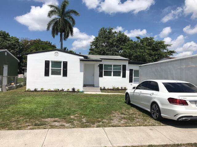 523 Jackson Avenue - Photo 1