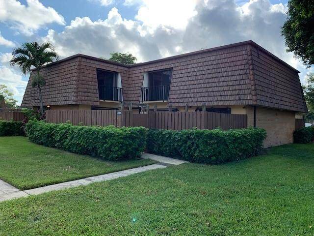 1719 17th Lane - Photo 1