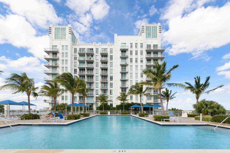 300 Australian Avenue - Photo 1