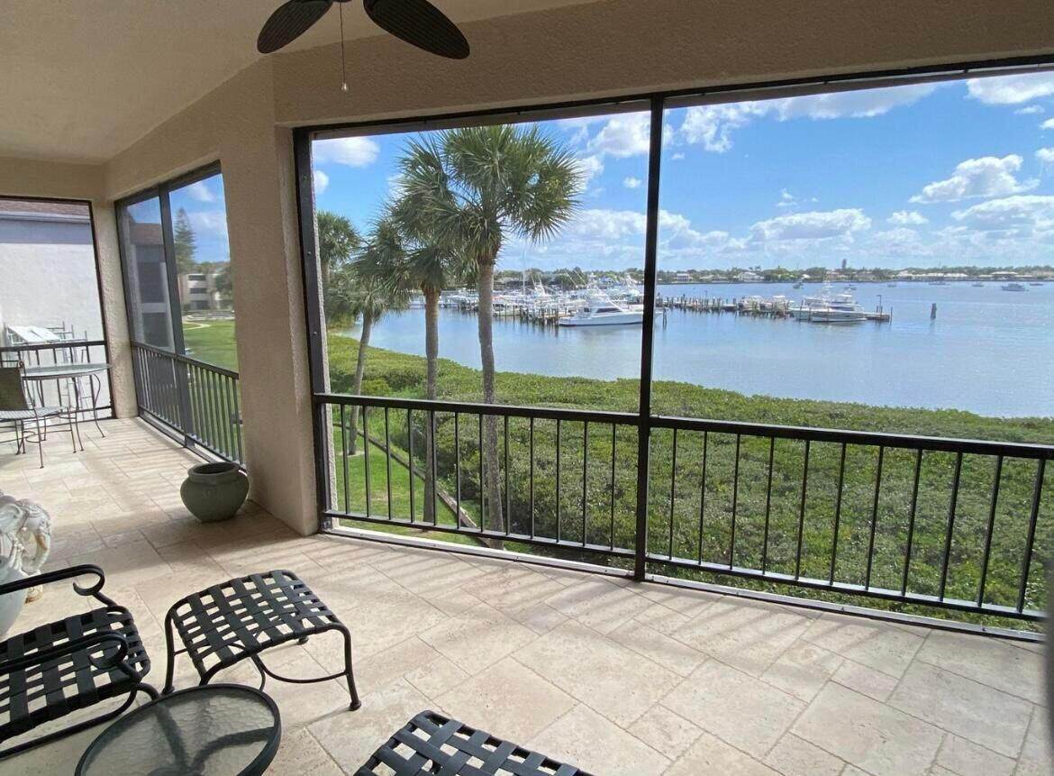 1660 Twelve Oaks Way - Photo 1
