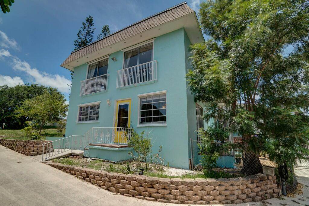 1265 Oceanview Circle - Photo 1