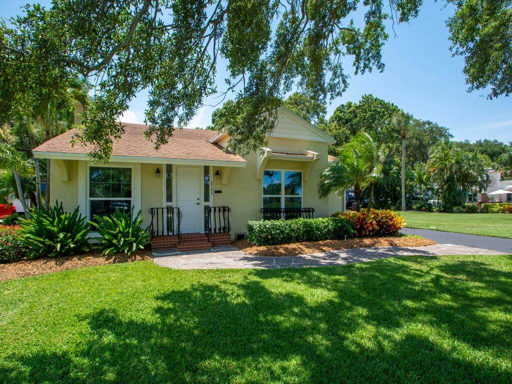 2705 2715 Country Club Drive - Photo 1