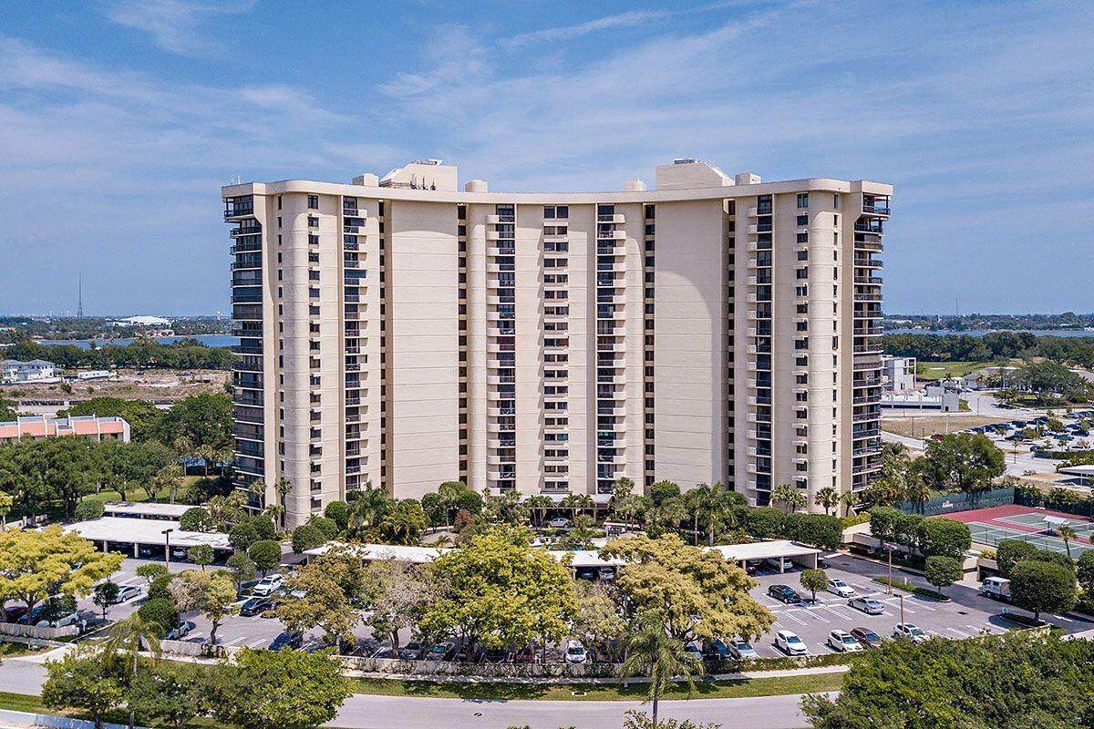2450 Presidential Way - Photo 1