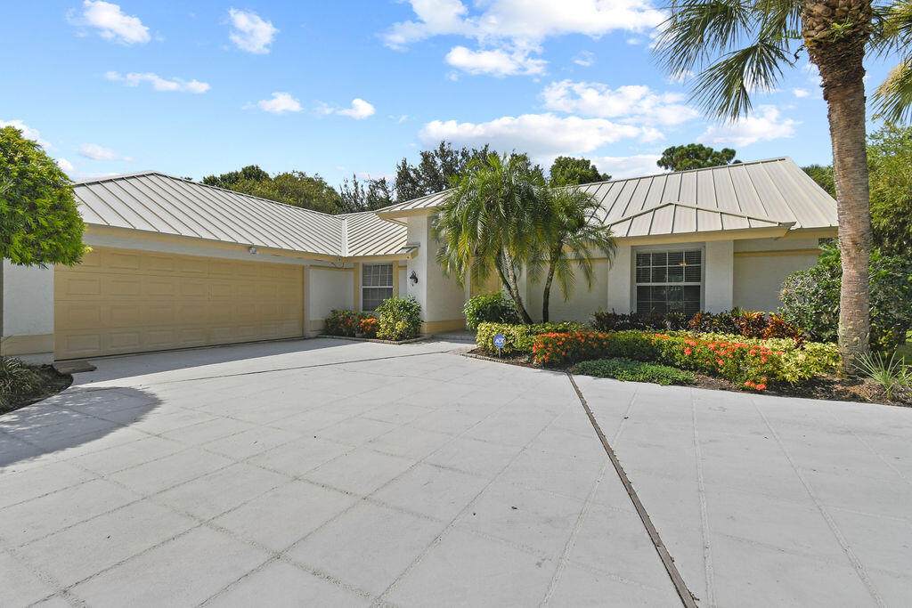 6565 Winding Lake Drive - Photo 1