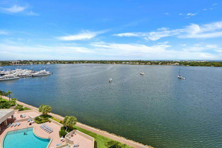 132 Lakeshore Drive - Photo 1