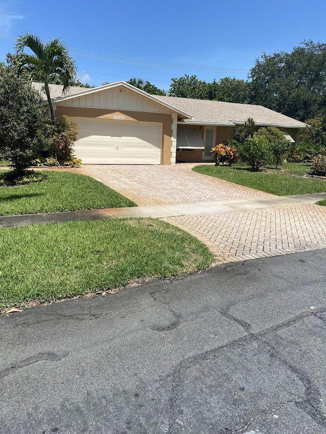 2805 9th Street - Photo 1