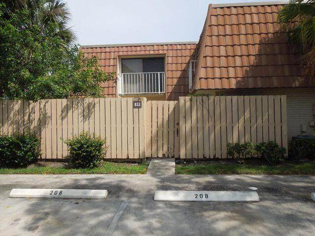 832 Blue Ridge Circle - Photo 1