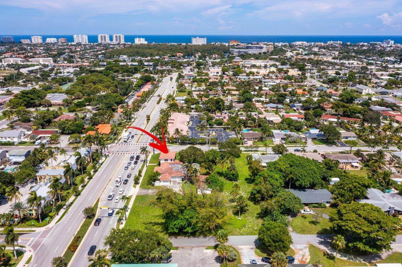 556 Hillsboro Boulevard - Photo 1
