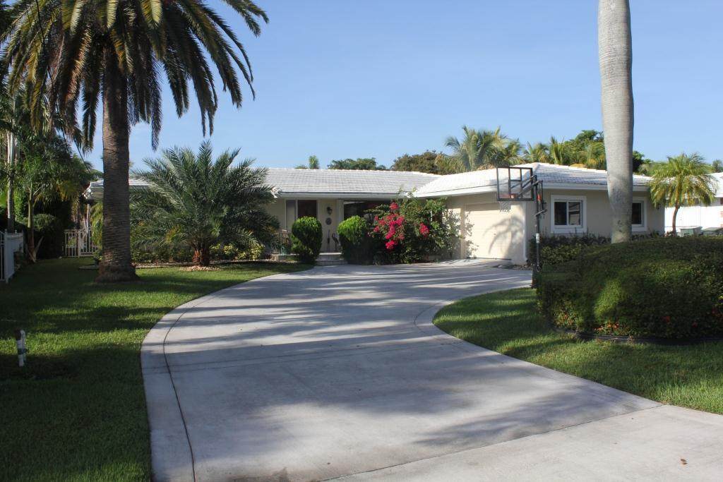 467 Sunset Drive - Photo 1