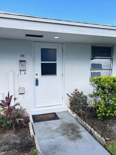 133 West Court - Photo 1