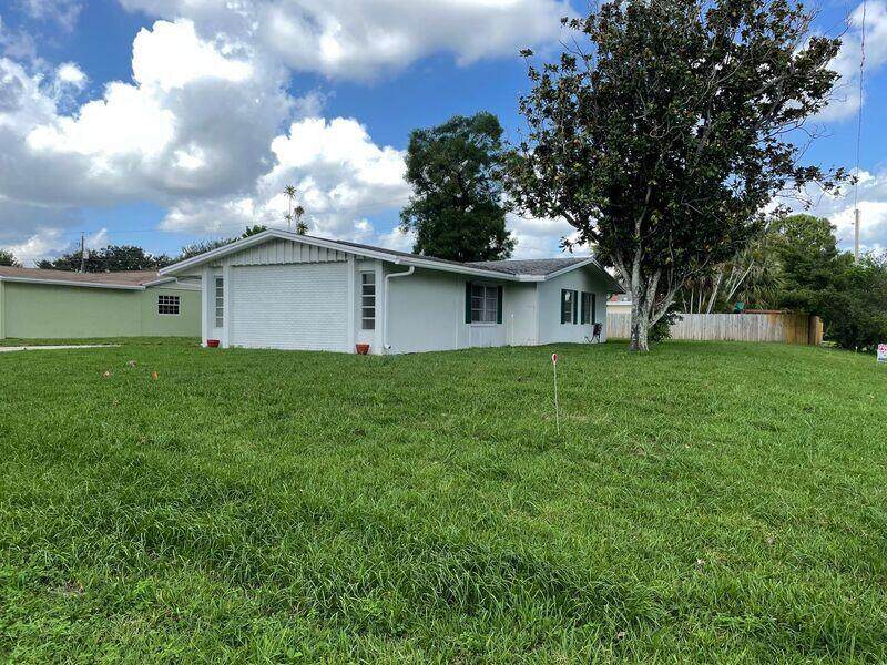 499 Iris Avenue - Photo 1