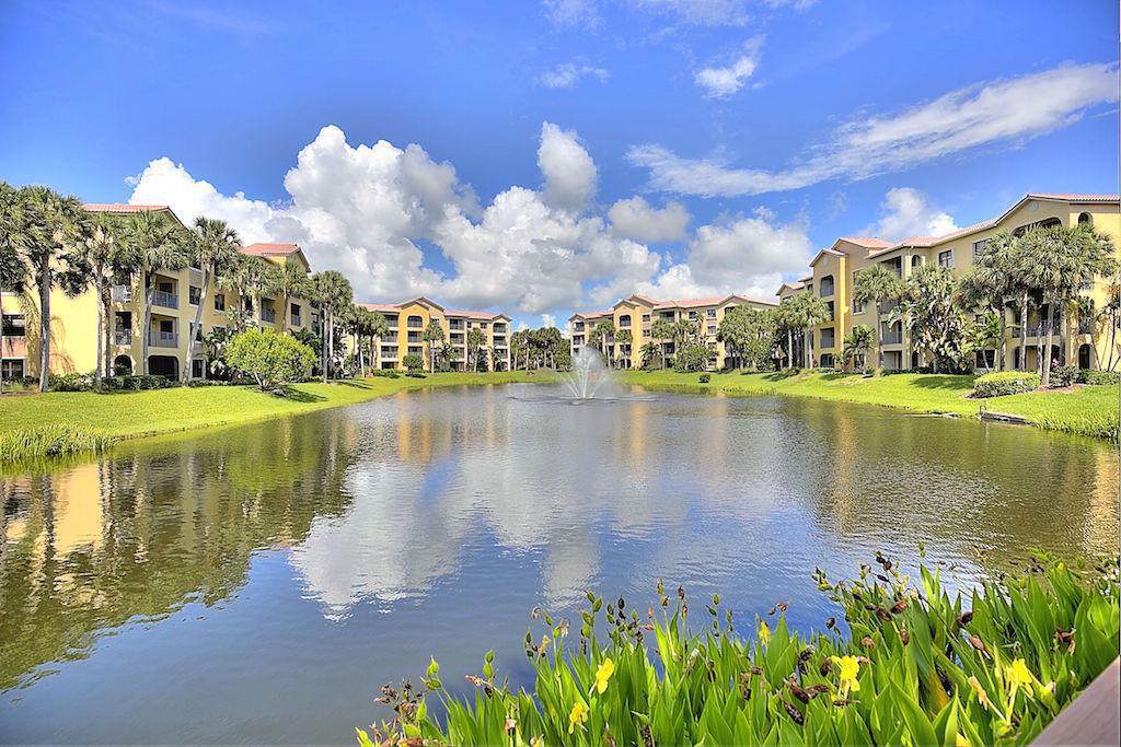 300 Uno Lago Drive - Photo 1
