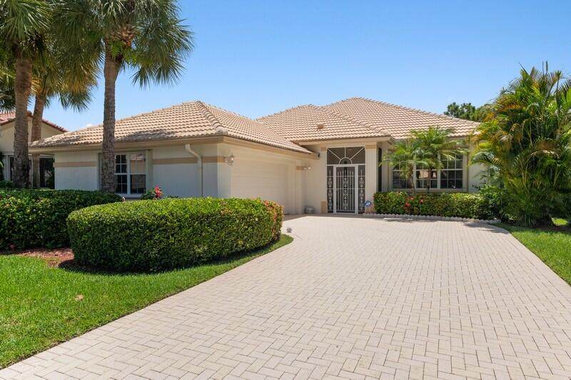 9116 Bay Harbour Circle - Photo 1