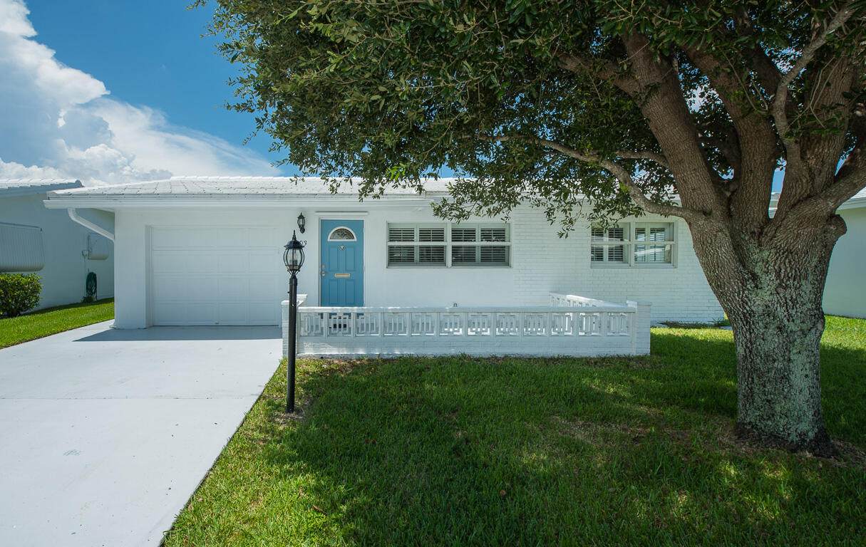1003 Siesta Avenue - Photo 1