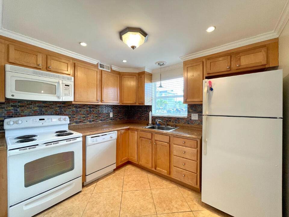 711 Lori Drive - Photo 1