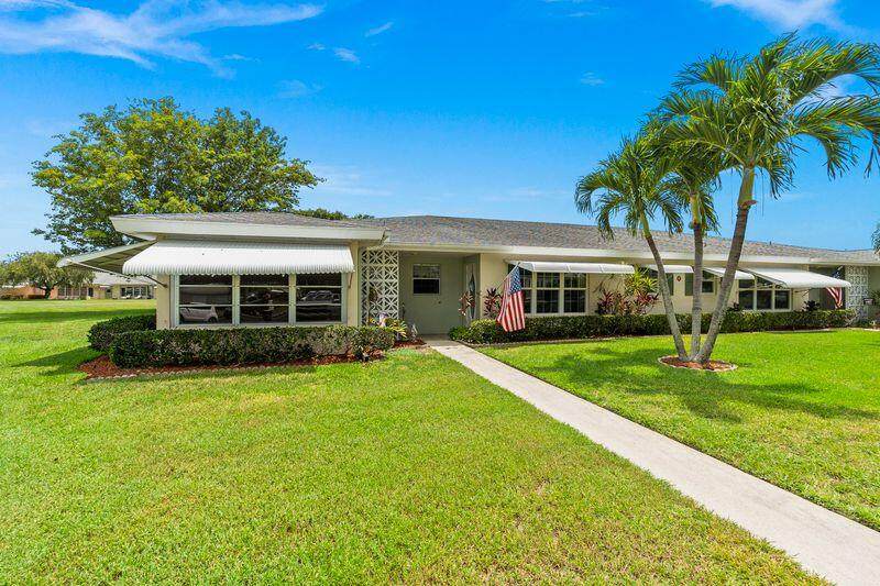 205 Manatee Lane - Photo 1