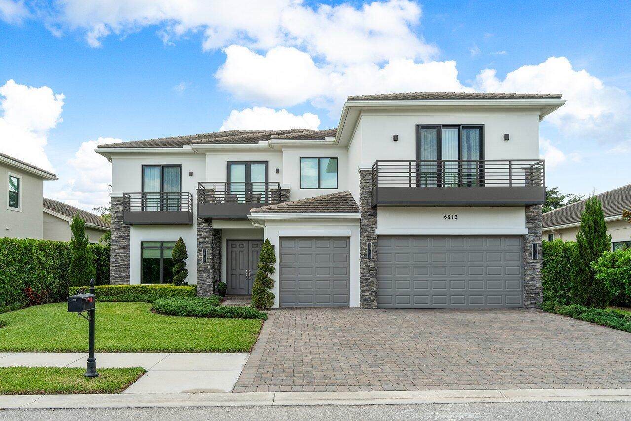 6813 25th Way - Photo 1