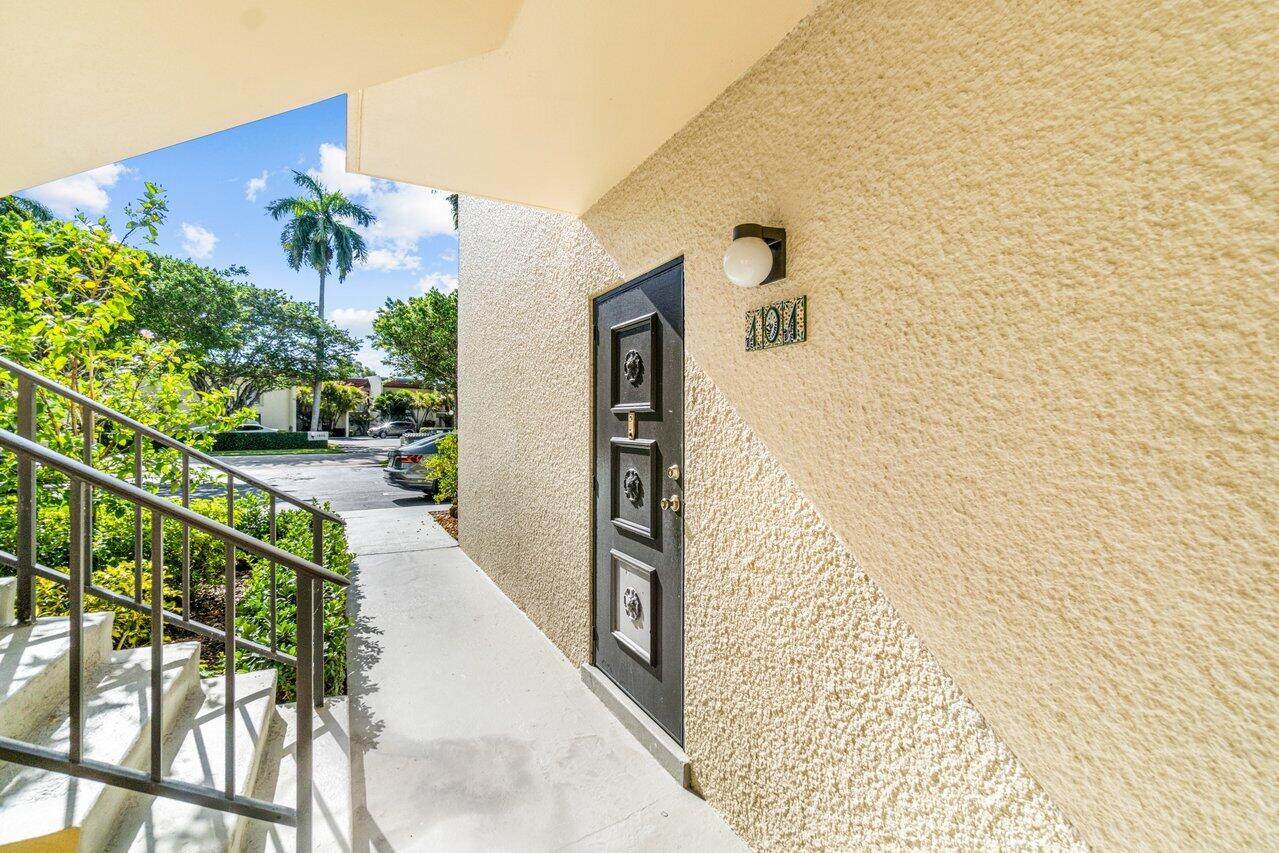 1801 Presidential Way - Photo 1