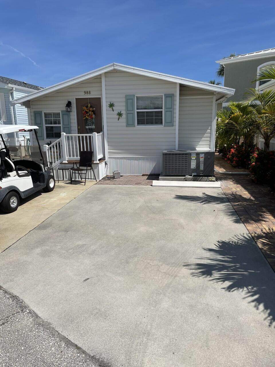 988 Nettles Boulevard - Photo 1