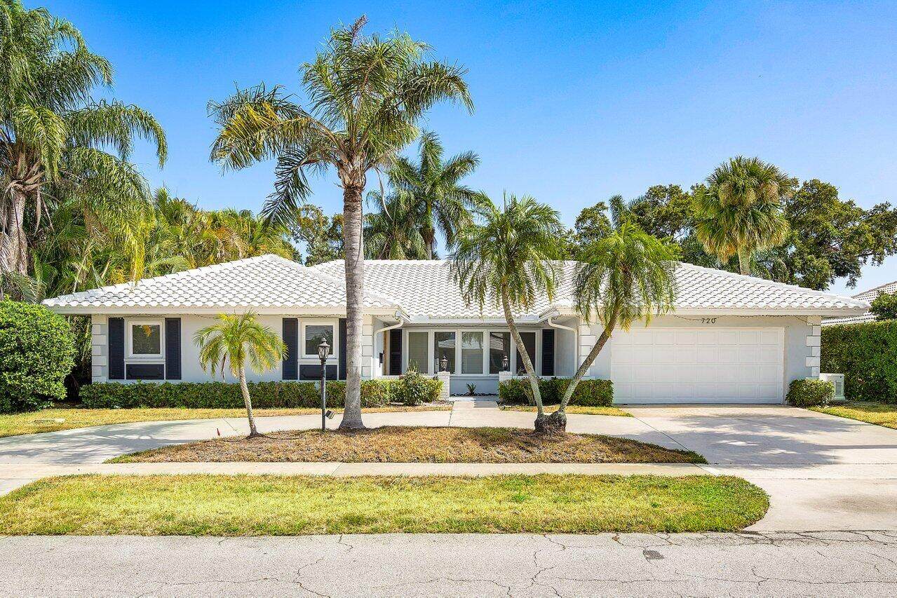 720 Elm Tree Lane - Photo 1