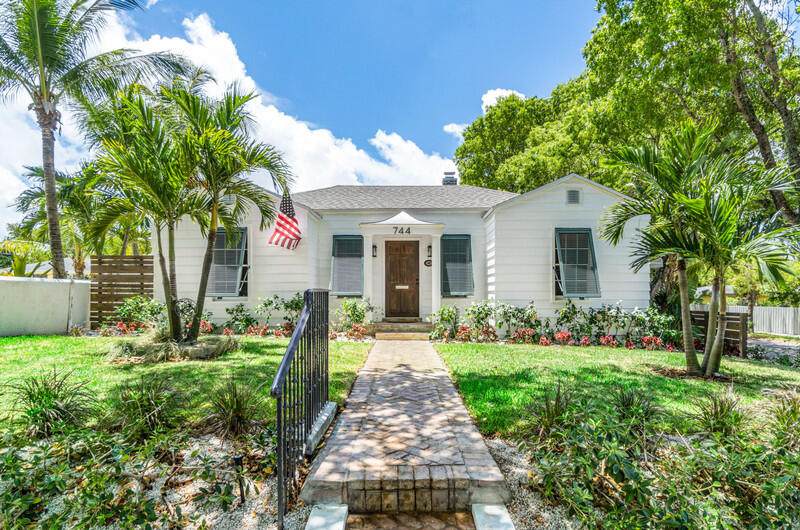 744 Sunset Road - Photo 1