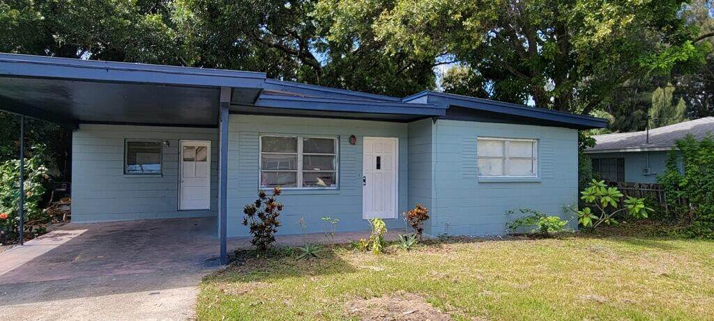 10946 124th Avenue - Photo 1