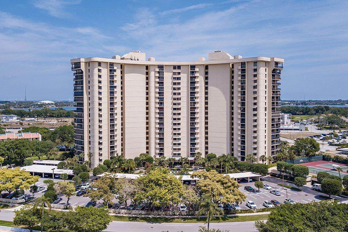 2450 Presidential Way - Photo 1