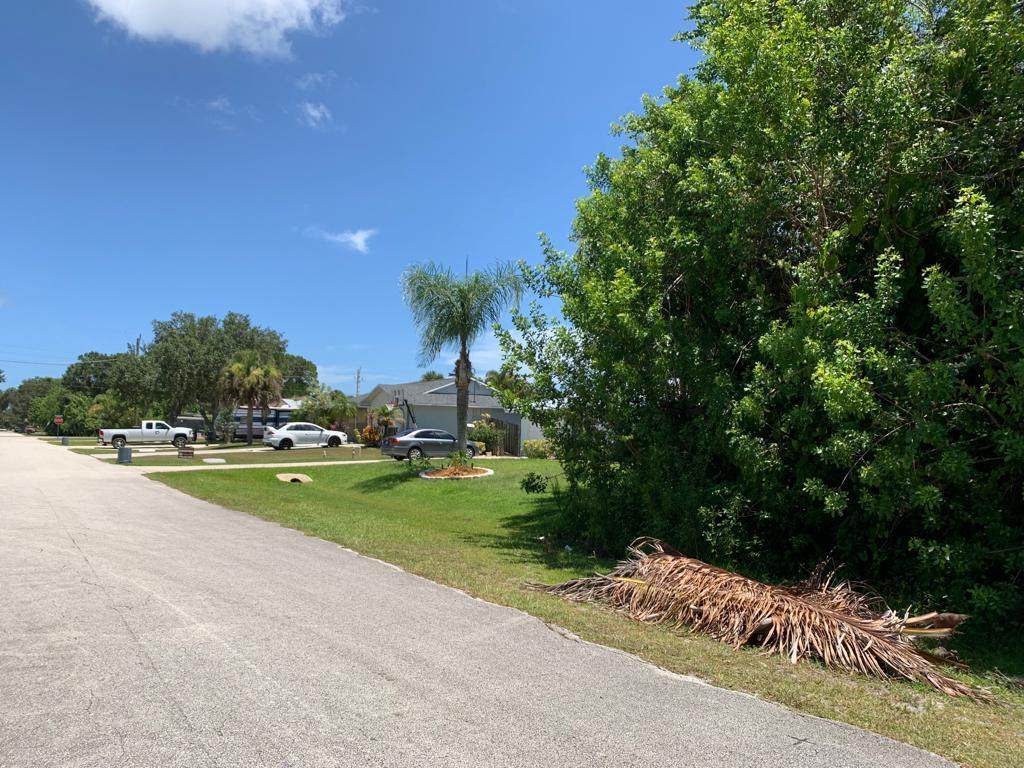 7801 Santa Clara Boulevard - Photo 1