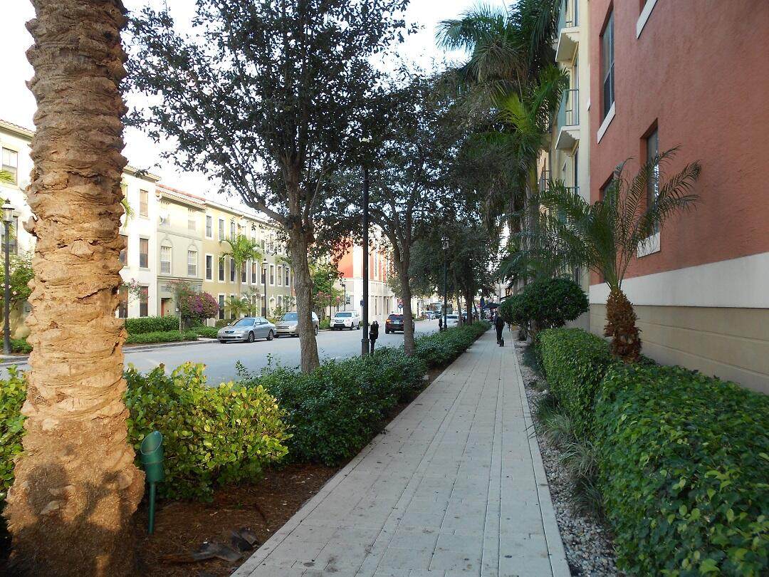 630 Sapodilla Avenue - Photo 1