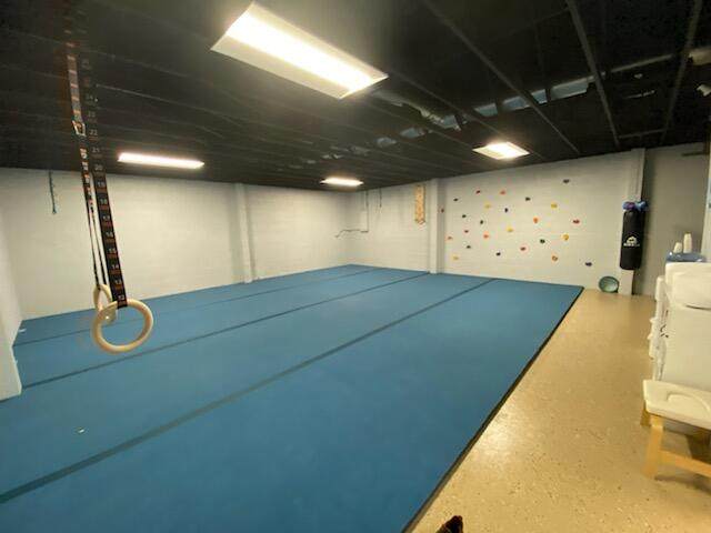 815 11th Av Avenue - Photo 1