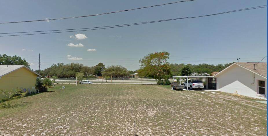 1713 Hawthorne Drive - Photo 1