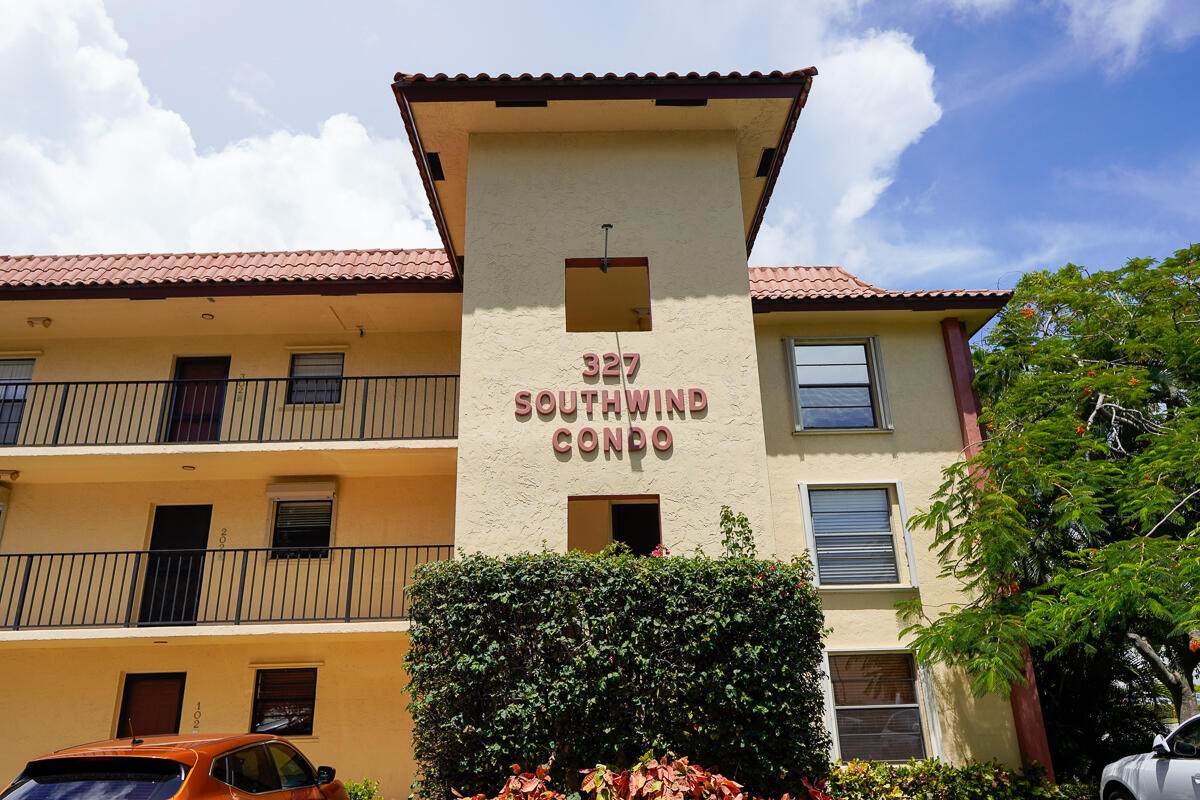 327 Southwind Drive - Photo 1