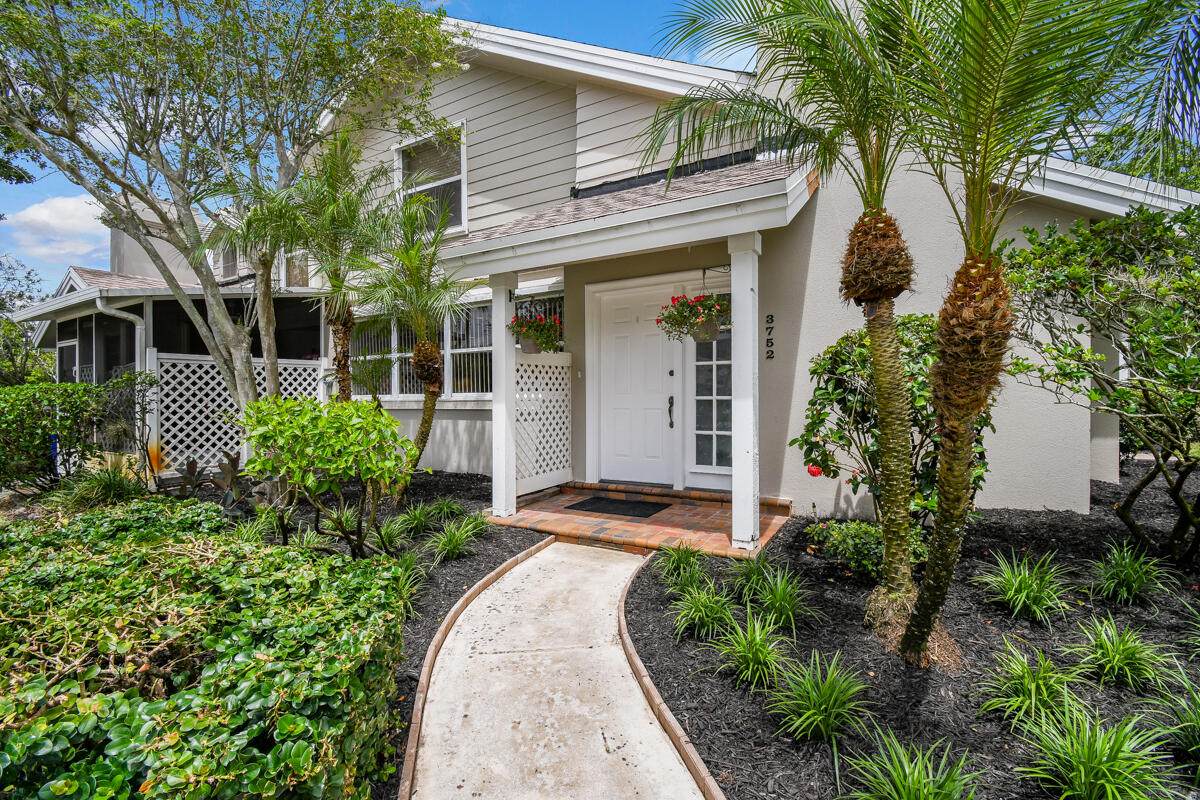 3752 Sunset Trace Circle - Photo 1