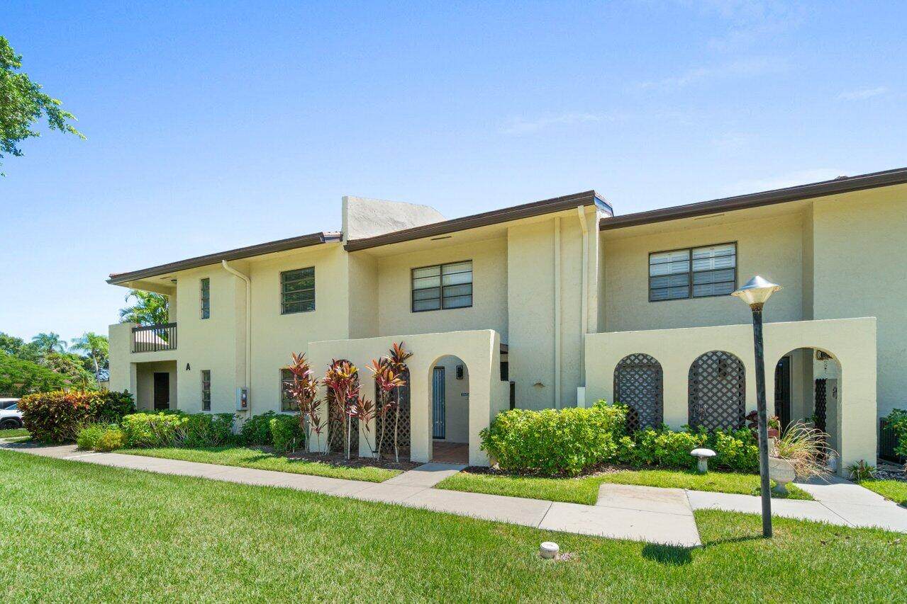 8536 Casa Del Lago - Photo 1