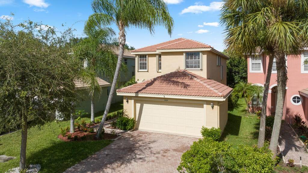 5529 Wishing Star Lane - Photo 1