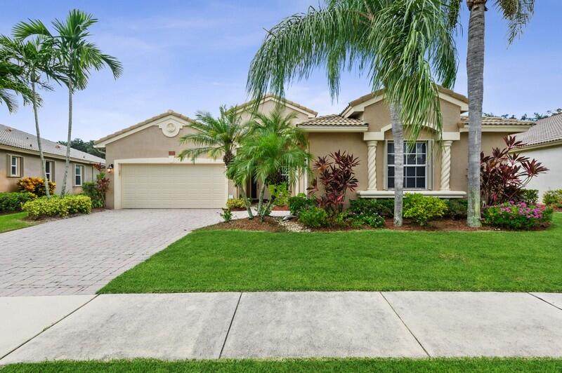 9518 Lantern Bay Circle - Photo 1