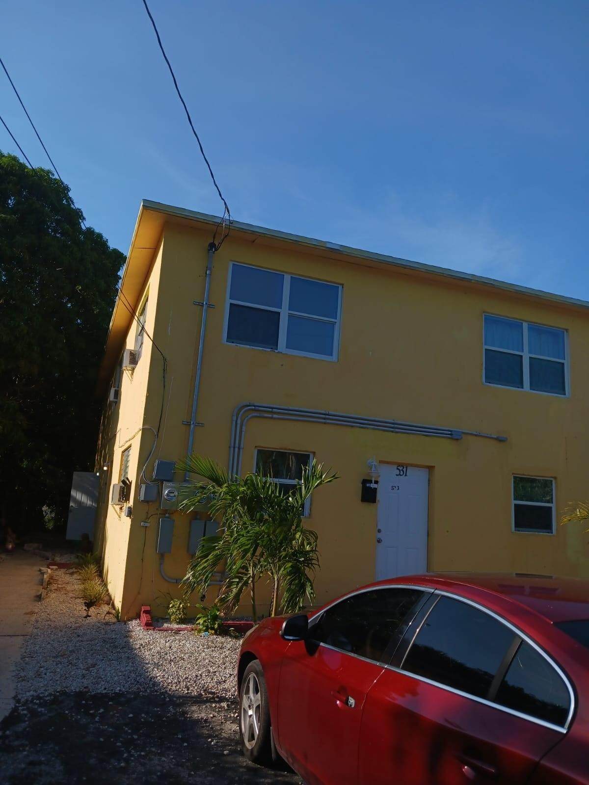 531 21st Street - Photo 1