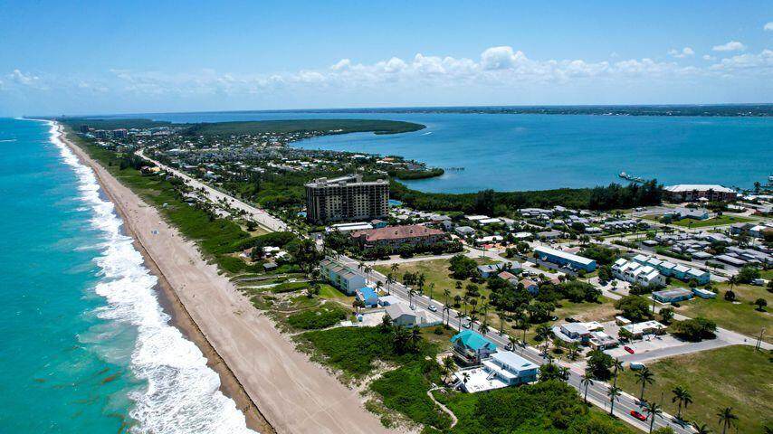 609 Ocean Drive - Photo 1