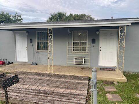 1924 A E Isaacs Avenue - Photo 1