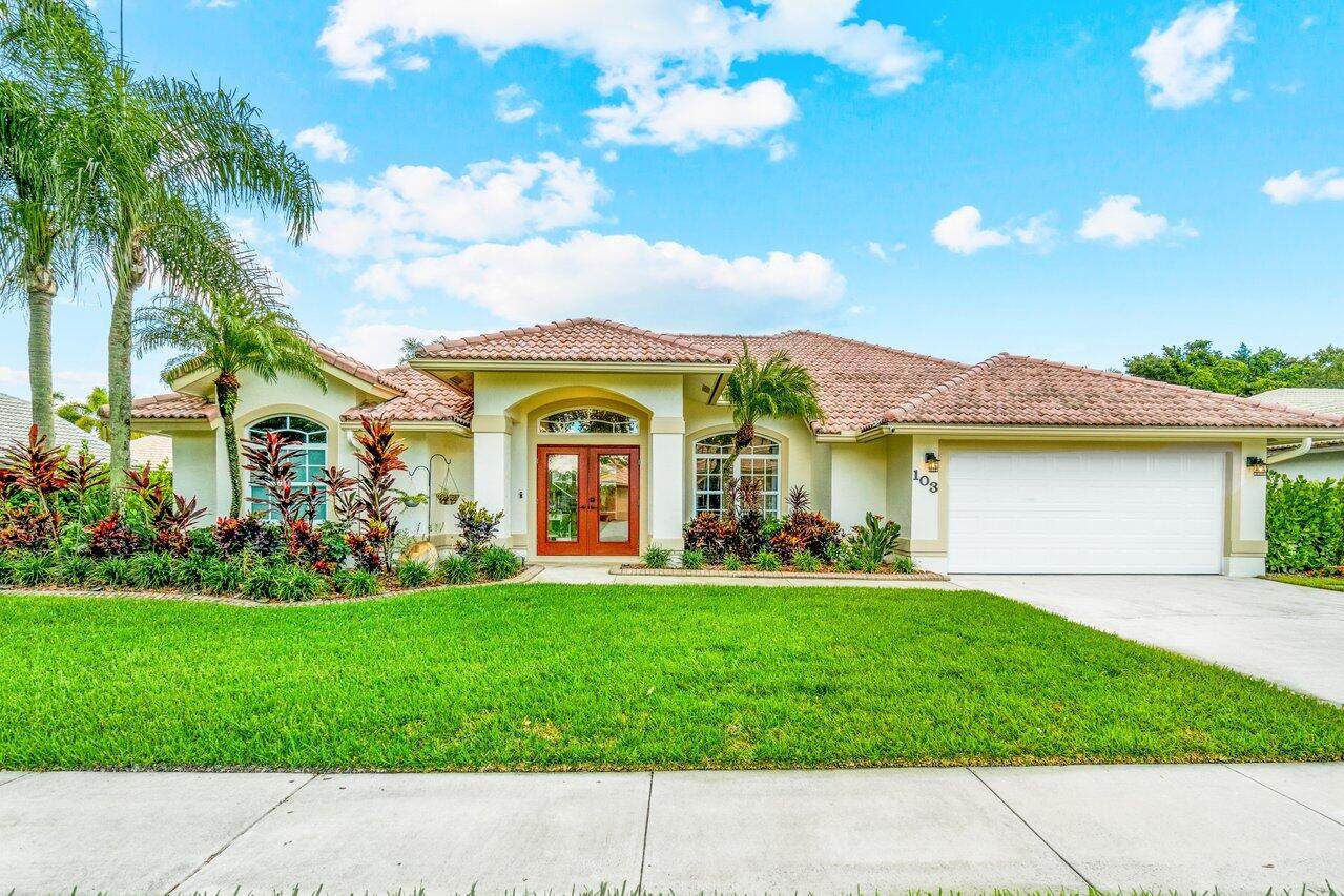 103 Cypress Crescent - Photo 1