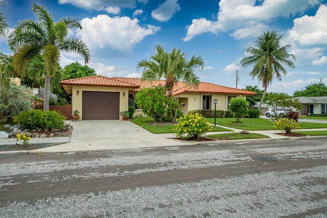 302 Princeton Drive - Photo 1