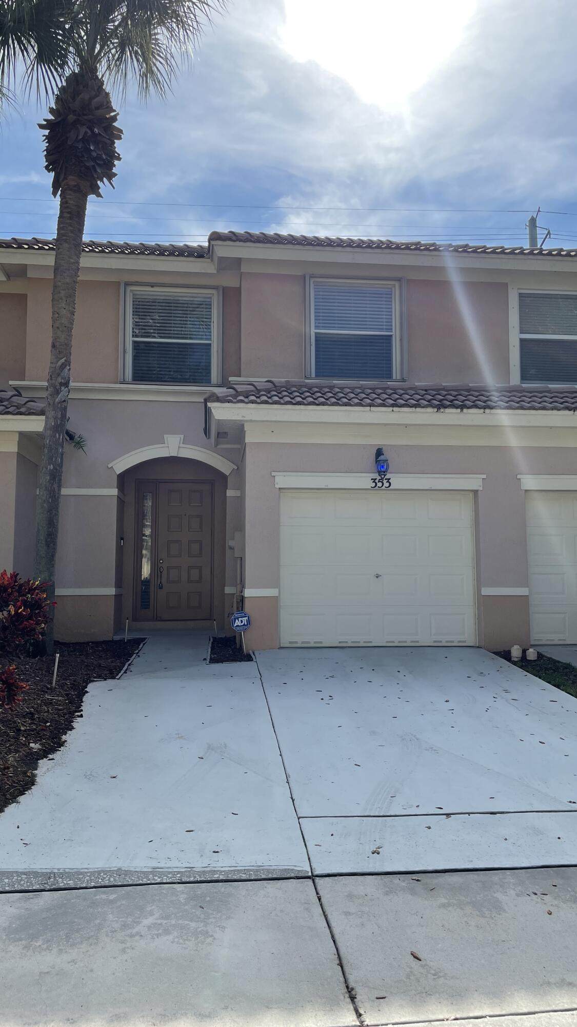 353 River Bluff Lane - Photo 1