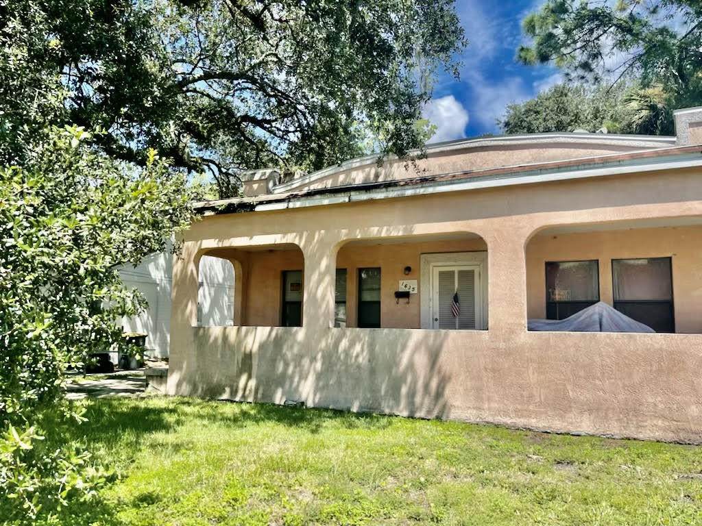 1635 Naldo Avenue - Photo 1